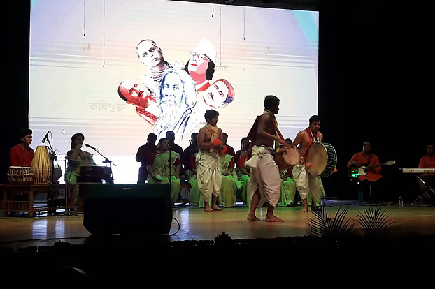 সংগীতসন্ধ্যা ‘পঞ্চদ্যুতি’ আয়োজন করেছিল মৌলভীবাজারের সাংস্কৃতিক সংগঠন রবিরশ্মি