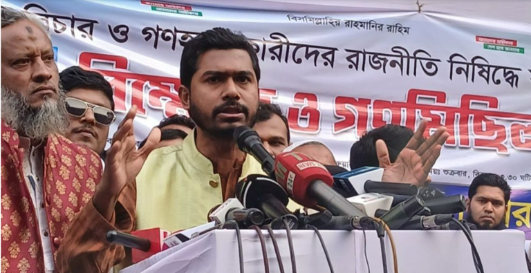 আ.লীগকে নিষিদ্ধ করার প্রশ্নে কোনো আপস নেই: নুরুল হক নুর