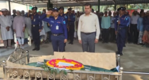 গোয়ালন্দে রাষ্ট্রীয় মর্যাদায় বীর মুক্তিযোদ্ধার দাফন সম্পন্ন করা হয়েছে