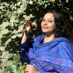কাউকে পুরো পৃথিবী বানিয়ে ফেলো না