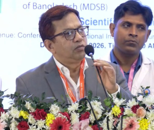 দেশে হাম-এর প্রাদুর্ভাব বাড়লেও পরিস্থিতি নিয়ন্ত্রণে সরকার কাজ করছে বলে জানিয়েছেন স্বাস্থ্য সচিব মো. কামরুজ্জামান চৌধুরী।