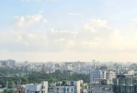 বৃষ্টিতেও ঢাকায় কমেনি দূষণ, বাতাস এখনো ‘অস্বাস্থ্যকর’