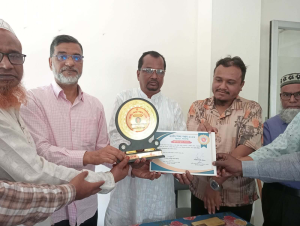 উল্লাপাড়ায় শ্রেষ্ঠ প্রধান শিক্ষক নির্বাচিত আব্দুল মান্নান তালুকদারকে সংবর্ধনা