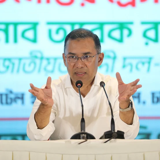 শ্রমিকের খাতায় নাম লেখাতে চান তারেক রহমান