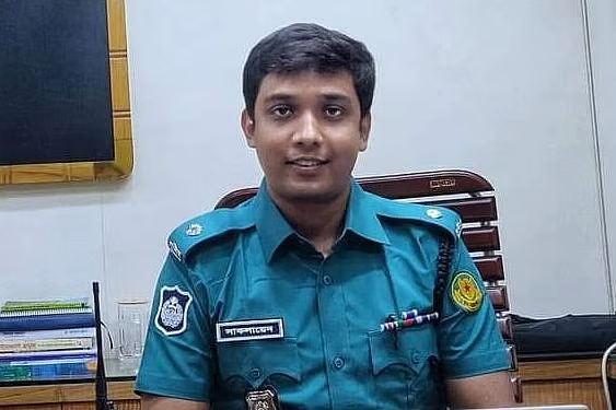 পরীমনি–কাণ্ডে পুলিশ কর্মকর্তা গোলাম সাকলায়েনকে বাধ্যতামূলক অবসর