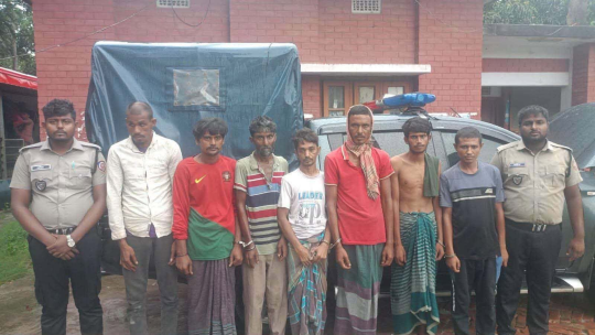 দৌলতদিয়ায় ৩৫০ গ্রাম গাঁজাসহ ৭ জনের কারাদণ্ড