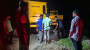 গোয়ালন্দে মধ্যরাতে প্রশাসনের আকস্মিক অভিযান: জব্দ করা হলো ভেকুর ব্যাটারি