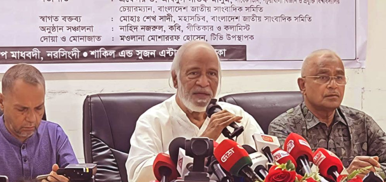 গুণীজনদের যথাযথ সম্মান প্রদানের আহ্বান মঈন খানের