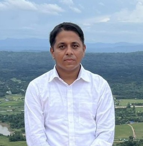 বালিয়াকান্দিতে কৃষির আধুনিকায়নে নিরলস কাজ করছেন কৃষি অফিসার রতন কুমার ঘোষ
