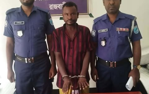 গোয়ালন্দঘাটে পৃথক অভিযানে ৩ মাদক ব্যবসায়ী গ্রেফতার, হেরোইন উদ্ধার