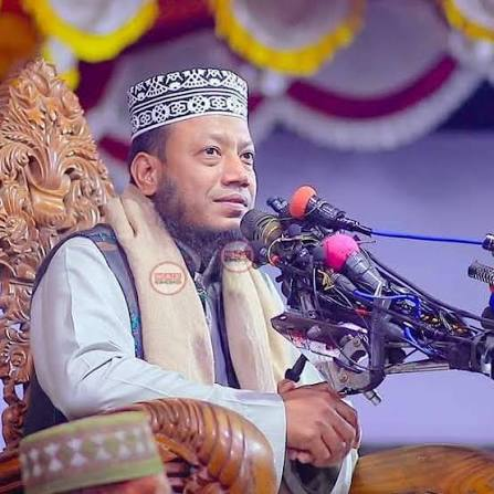 লালন শাহ মাজারে ‘মাদক ও অপসংস্কৃতি’ অভিযোগের প্রতিবাদ,এমপি আমির হামজার বক্তব্যে ক্ষোভ, বক্তব্যকে ষড়যন্ত্রমূলক দাবি কুষ্টিয়া সাংস্কৃতিক জোটের