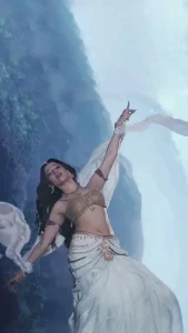 জাহ্নবী কাপুরের ‘পেড্ডি’ লুক ঘিরে বিতর্ক: বলিউডে অভিনেত্রীদের ‘গ্ল্যামার প্রপ’ হিসেবে ব্যবহারের পুরোনো অভিযোগ ফের সামনে
