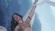 জাহ্নবী কাপুরের ‘পেড্ডি’ লুক ঘিরে বিতর্ক: বলিউডে অভিনেত্রীদের ‘গ্ল্যামার প্রপ’ হিসেবে ব্যবহারের পুরোনো অভিযোগ ফের সামনে