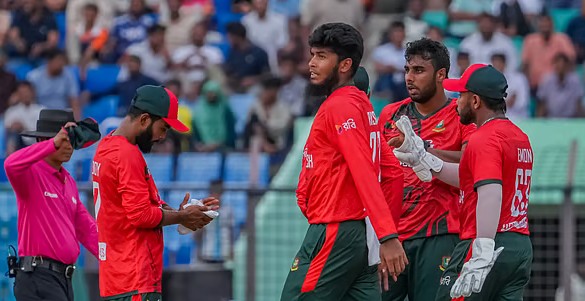 ৭ রানের হারে সিরিজ খোয়াল বাংলাদেশ
