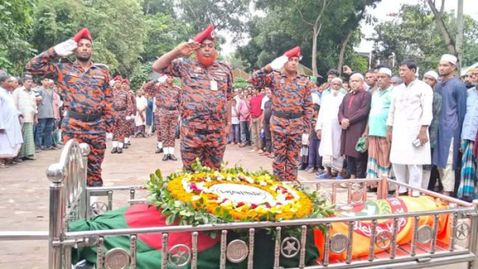 শীতলক্ষ্যায় নিখোঁজের ৮ ঘণ্টা পর উদ্ধার ‘সেরা ডুবুরি’ সাদিকের মরদেহ