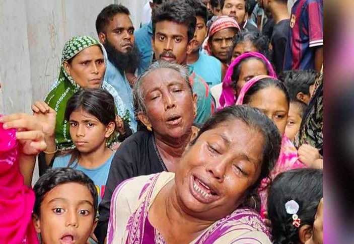 মায়ের ধর্ষণের অভিযোগের পর যুবক খুন, দুইজনকে হেফাজতে নিয়েছে পুলিশ