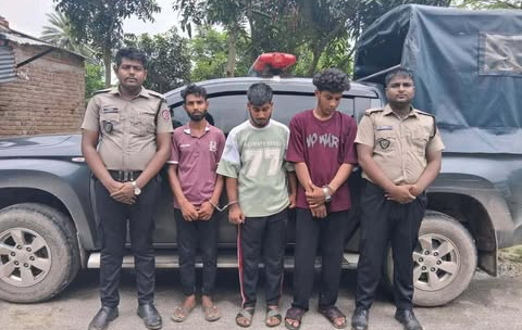 রাজবাড়ীতে গাঁজাসহ আটক ৩, প্রত্যেককে কারাদণ্ড