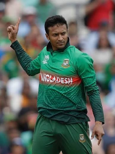 মাগুরায় সাকিব আল হাসানের বাড়িতে দুর্বৃত্তদের পেট্রোল বোমা হামলা ও আগুন