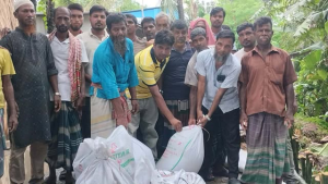 বালিয়াকান্দিতে নতুনচর-আবাসন সড়ক ভাঙন রোধে জিও ব্যাগ স্থাপন কাজের উদ্বোধন