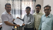 প্যাকেটজাত খাদ্যে স্পষ্ট সতর্কবার্তার দাবি: রাজবাড়ীতে খাদ্যমন্ত্রী বরাবর স্মারকলিপি