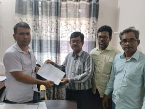 প্যাকেটজাত খাদ্যে স্পষ্ট সতর্কবার্তার দাবি: রাজবাড়ীতে খাদ্যমন্ত্রী বরাবর স্মারকলিপি