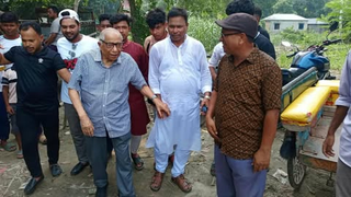 উল্লাপাড়ায় অনুষ্ঠিত হলো গ্রাম বাংলার ঐতিহ্য পানশী বাইচ প্রতিযোগিতা