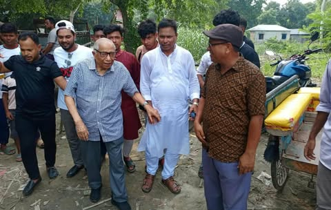 উল্লাপাড়ায় অনুষ্ঠিত হলো গ্রাম বাংলার ঐতিহ্য পানশী বাইচ প্রতিযোগিতা